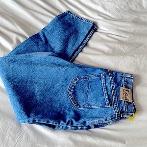 Vintage Lee high waisted blue jeans